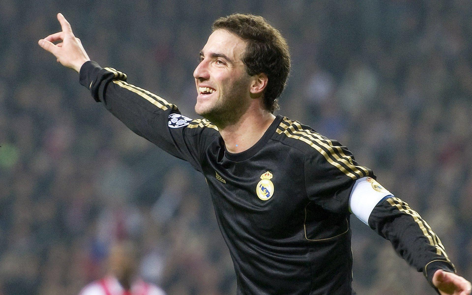 开云-亚马尔训练场沉默回应卡瓦哈尔示好 西班牙队内代际隔阂引关注